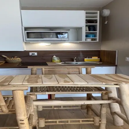 Ma De Avec Balcon Et Parking